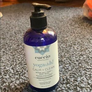 Cuccio Epson Salt Hand + Body Wash